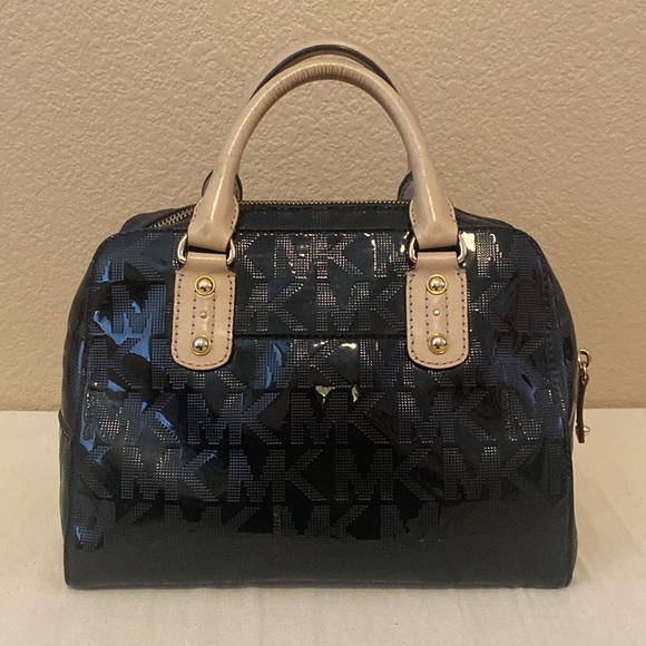 Michael Kors black patent shiny monogram bag - Picture 2 of 16